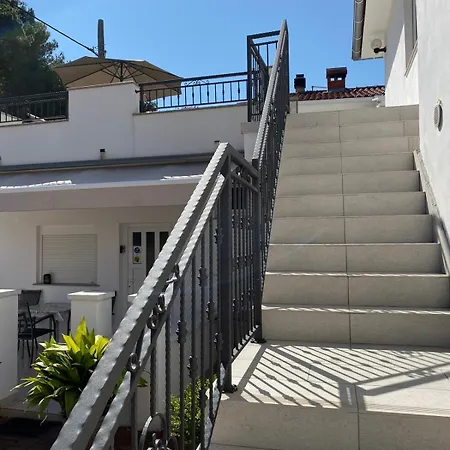 Three Bedroom Apartmant With Sea View & Terrace - Angela's Apartman